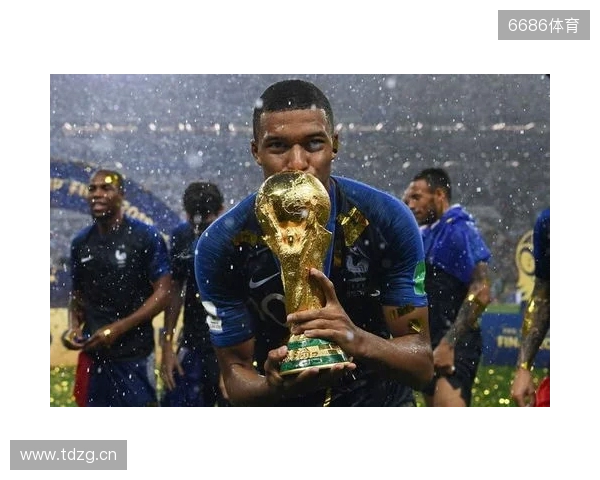 懂球帝2025年10月足坛MVP：姆巴佩蝉联！