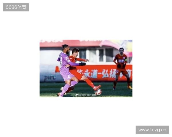 亚泰出征青岛准备赛季收官战 球迷助威歌声为子弟兵加油